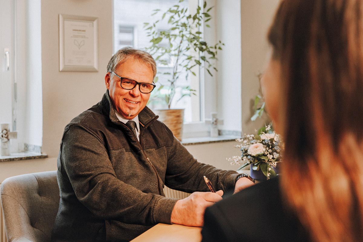 001-niedernhoefer-pfeiffer-klausgudd-werden-beratung-bestattungen Formalitäten